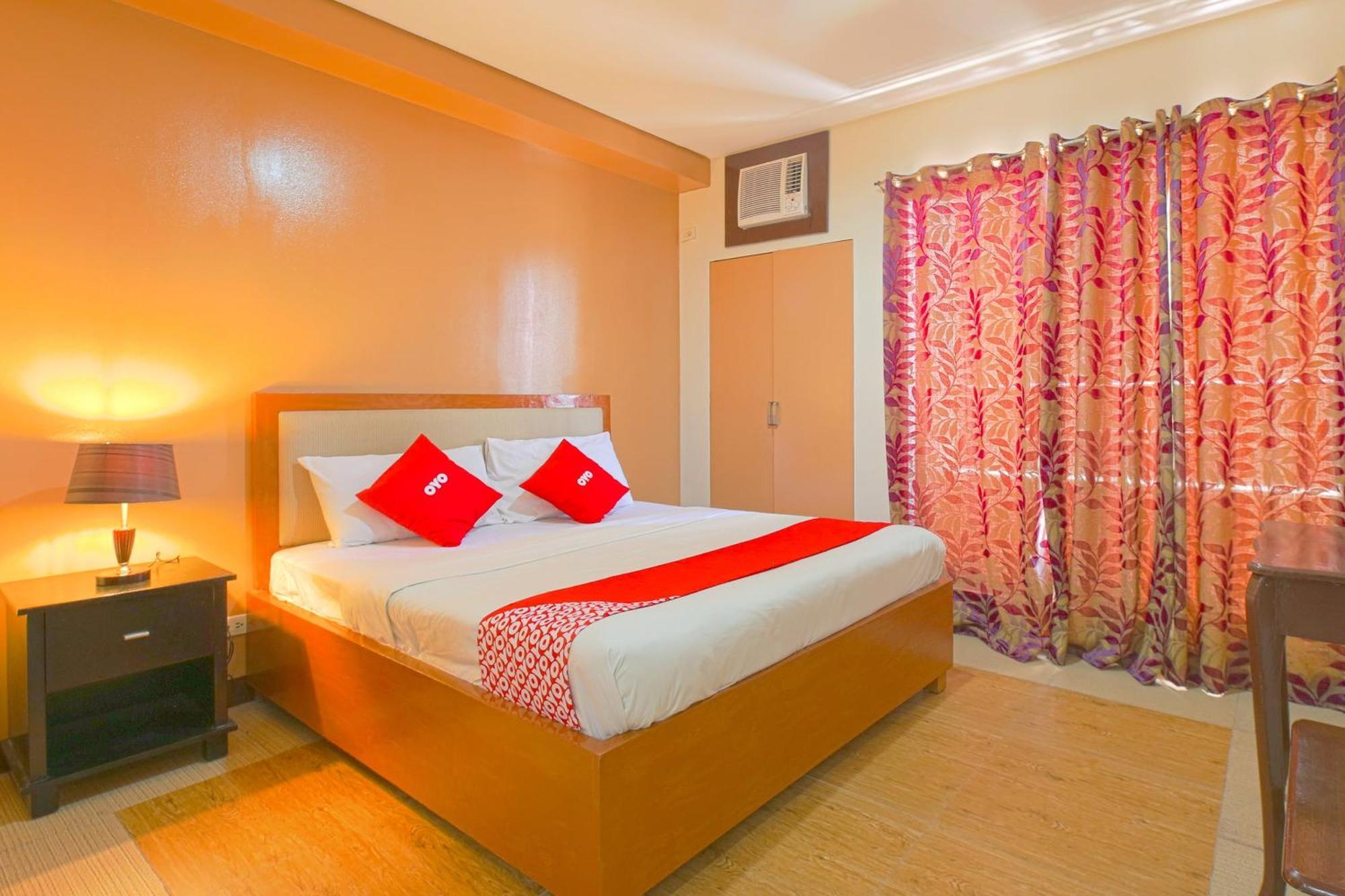 Oyo 769 Poblacion Suites Polaris Makati City Luaran gambar