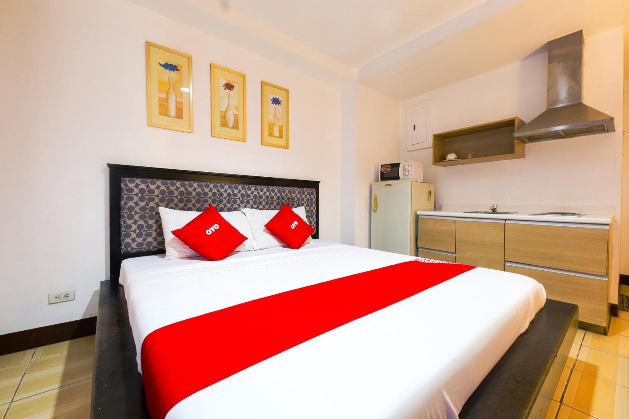Oyo 769 Poblacion Suites Polaris Makati City Luaran gambar